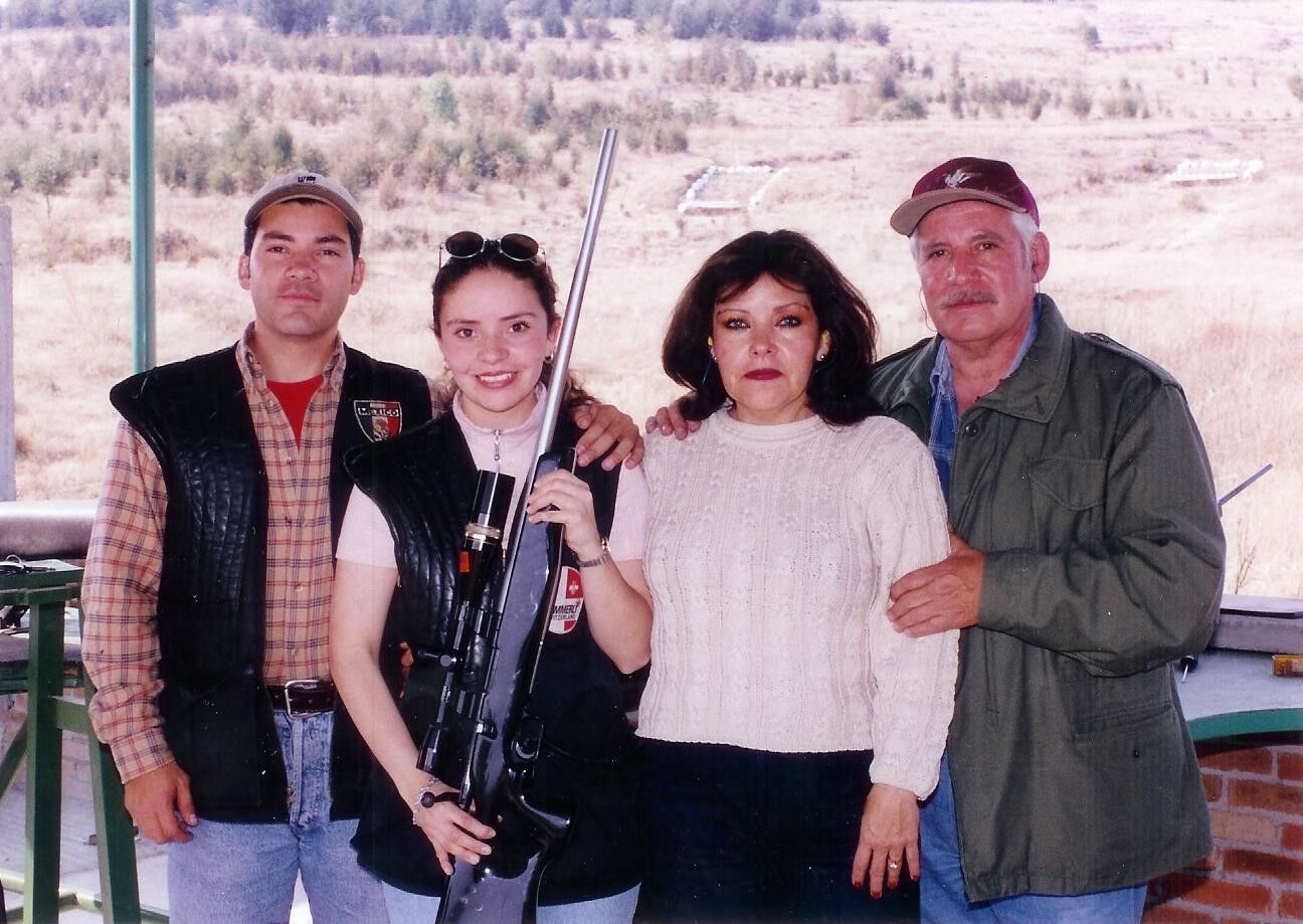 ppoca-navidena-concivencia-entre-amigos-y-familia